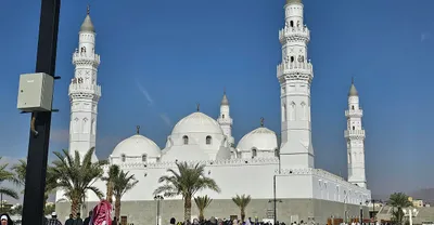 Masjid Quba di Madinah, salah satu situs ziarah bersejarah